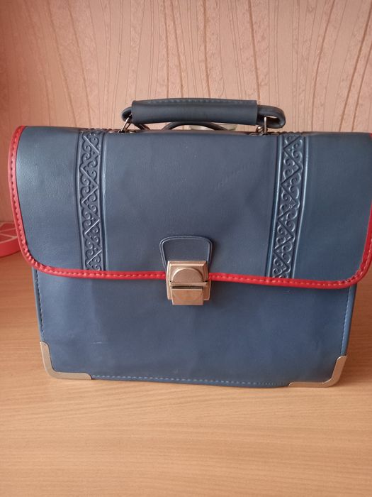 Портфель кожанный