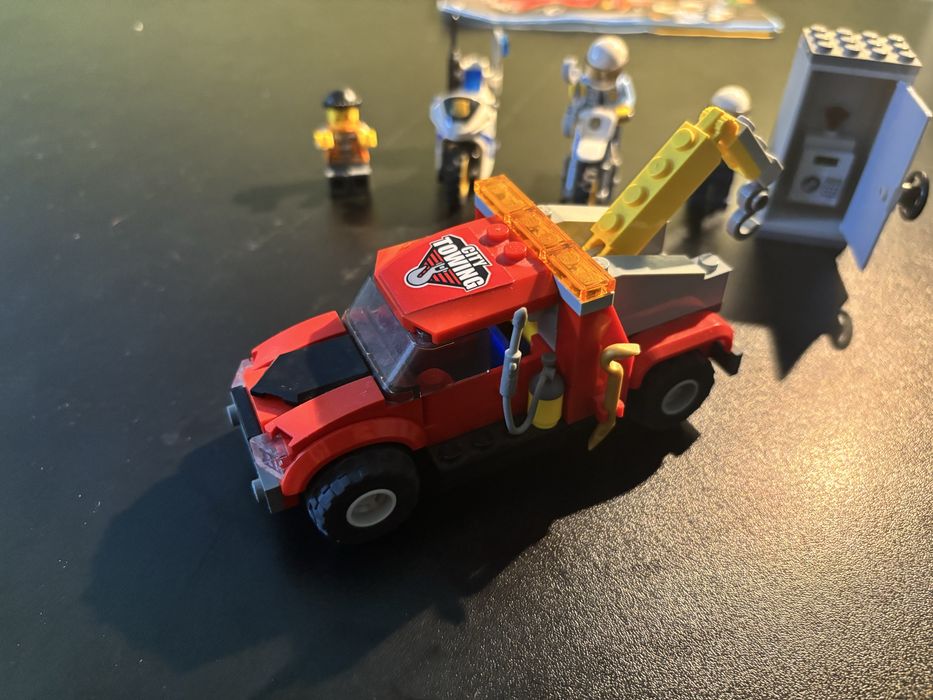 lego city 60137.