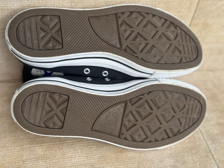 Converse, mărimea 40