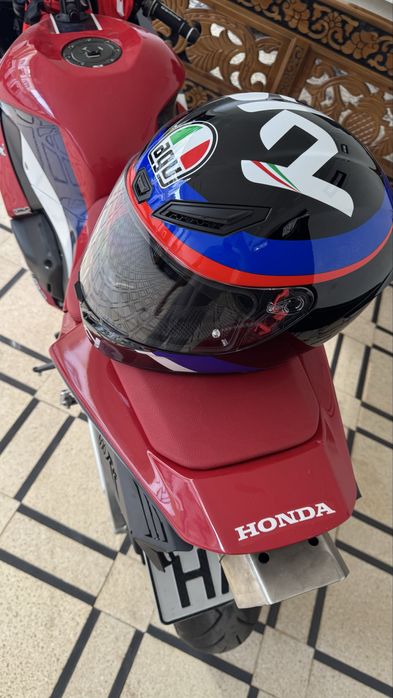 Шлем shlem AGV k1