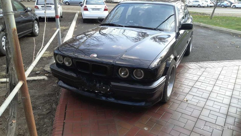 продается BMW E-34