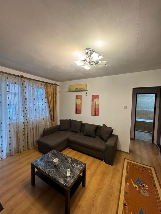 Închiriez Apartament Podu Roș la 7min de Palas Mall