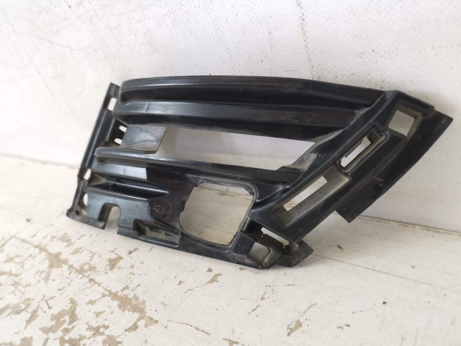 Скода Октавия 3 / Skoda Octavia 3 [ - ] Оригинален радиаторен държач в