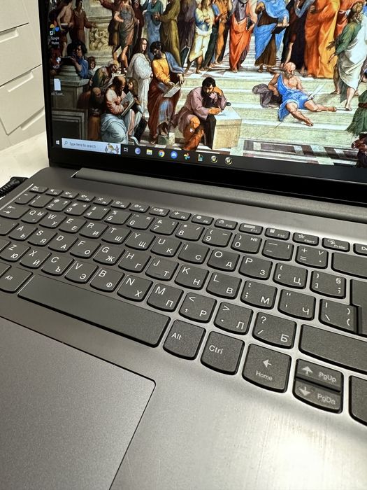 Лаптоп Lenovo IdeaPad 3