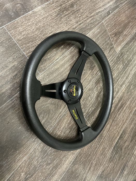 Спортивный руль, с выносом 50мм, MOMO Черный