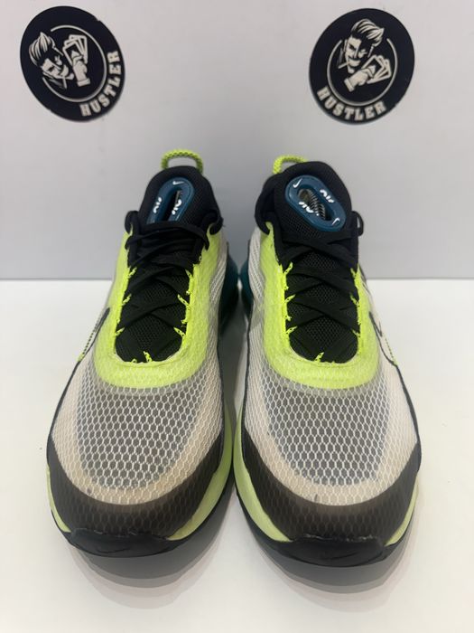 Маратонки NIKE AIR MAX 2090. Номер 40