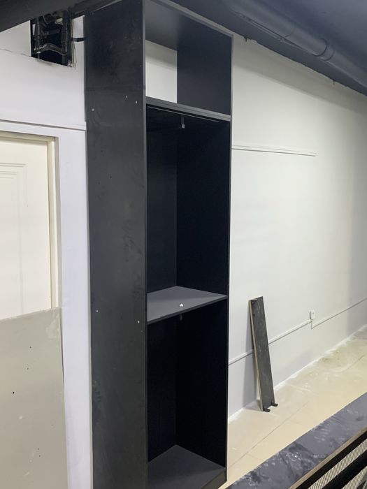 Шкаф, полки и стенды