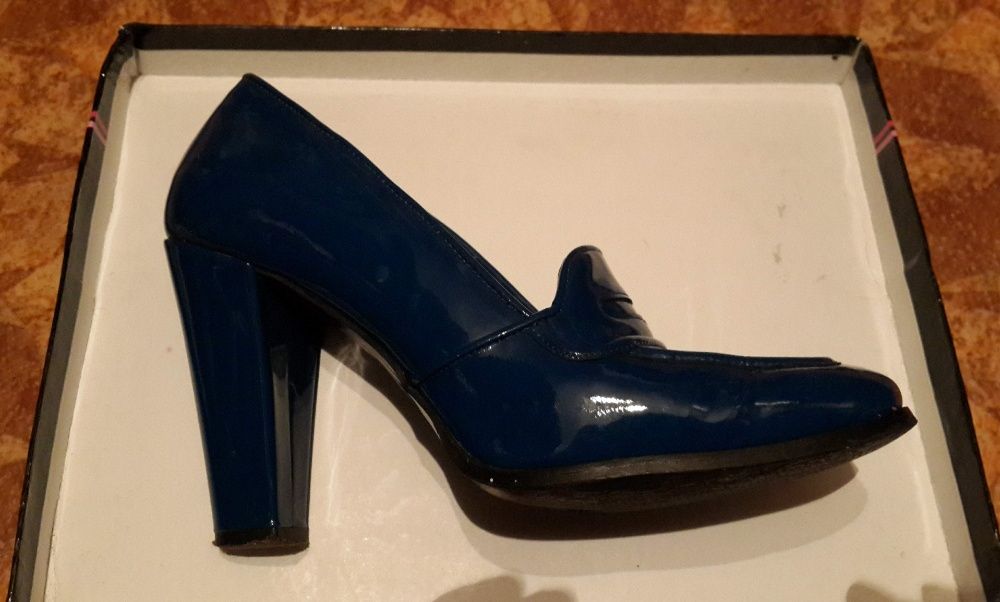 Красивые туфли на платформе