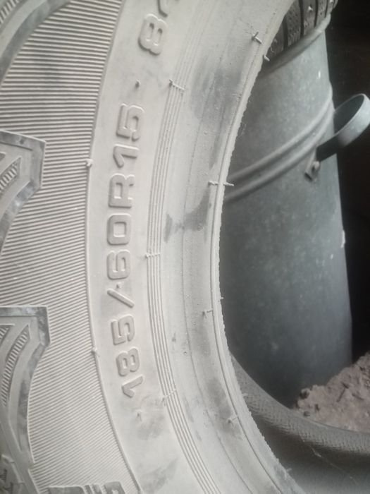 Пара шин на 185/60/15