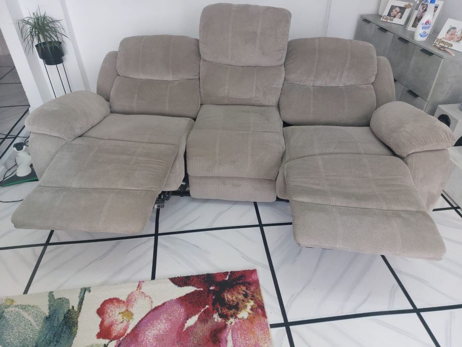 Canapea  cu recliner manual
