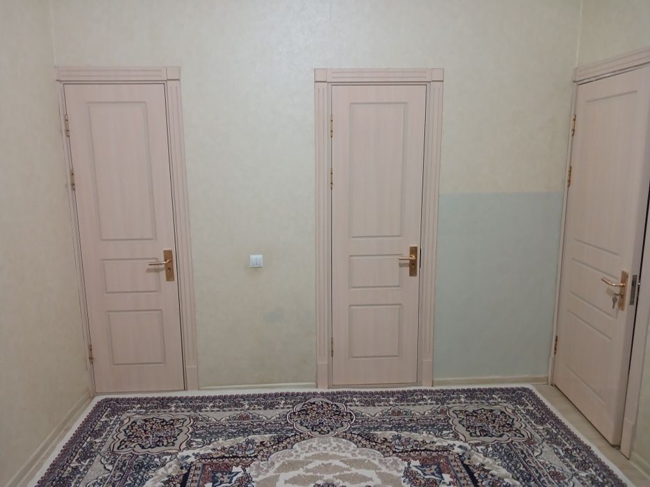 2 xonali kvartira sotiladi