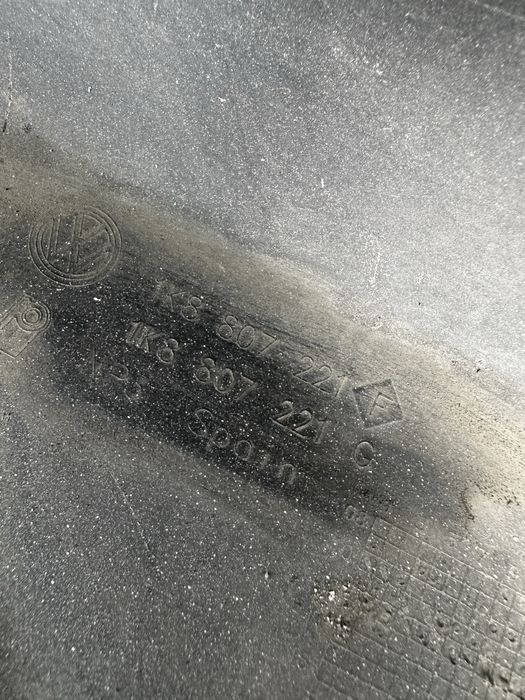 Bară față vw scirocoo.cod:1K8807221.F.