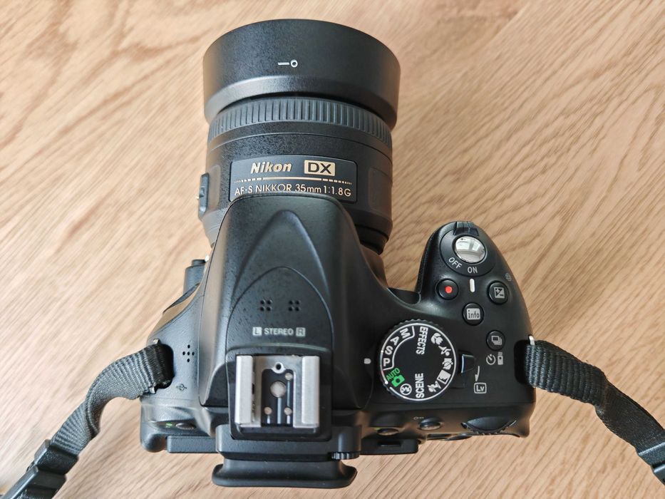 Nikon D5200 DSLR + Nikon 35mm