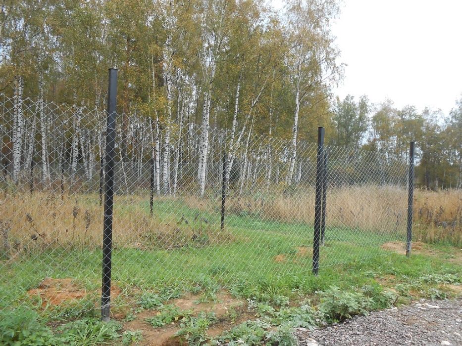 Изграждане на огради с метален профил,пана и поцинкована оградна мрежа