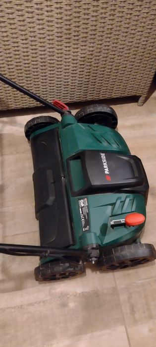 Aerator si scarificator electric de gazon de 1800 W, ParkSide,
