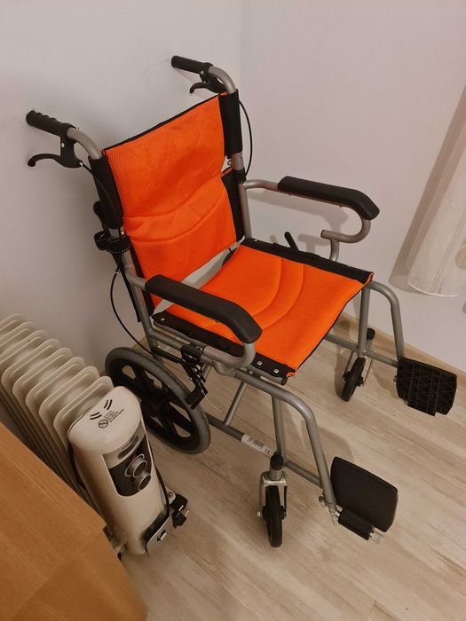Scaun rulant / scaun cu rotile