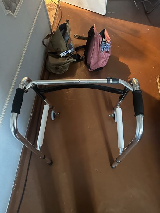 Ходунки для взрослых