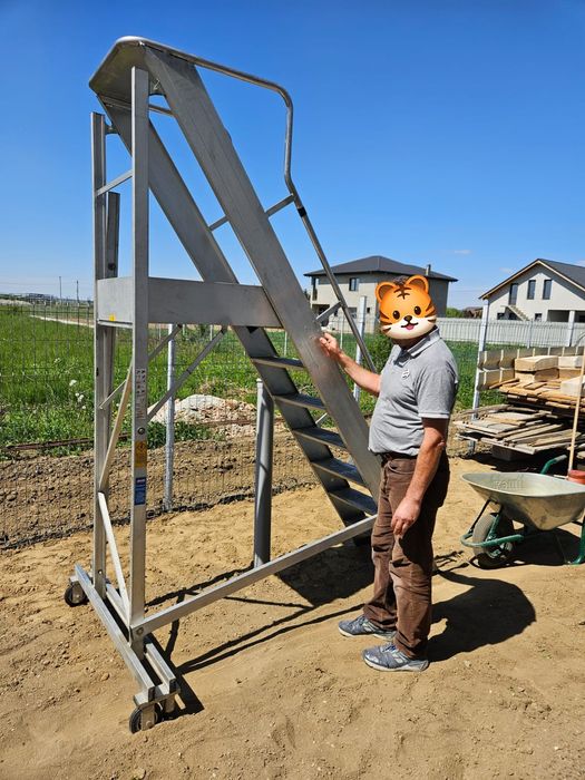 Scară profesională din aluminiu cu platformă – CASTELLANA MAXI