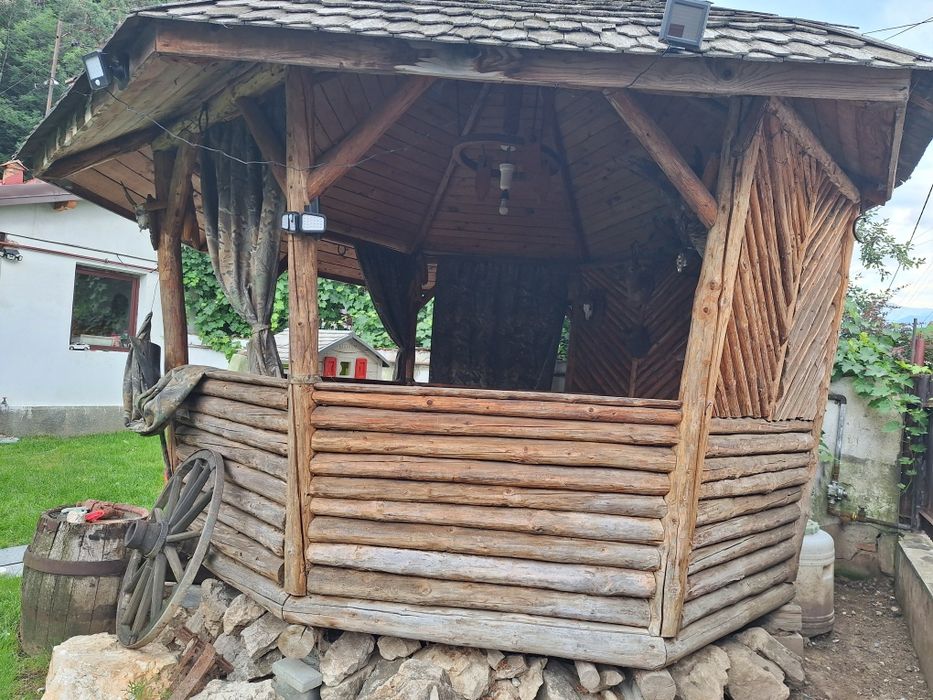 Foisor lemn cu sindrila