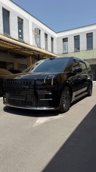 ZEEKR 009 Executive edition электромобиль МПВ 6 местный