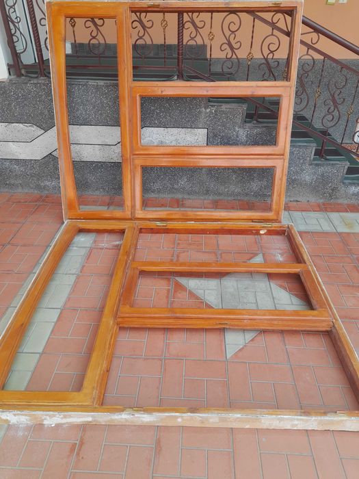 Тахта ром сотилади