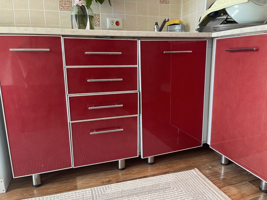 СРОЧНО!!! Продам за 40 тыс кух гарнитур