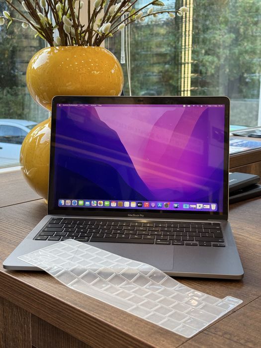 Apple MacBook Pro 13" M1 Touch Bar Space Grey 256GB