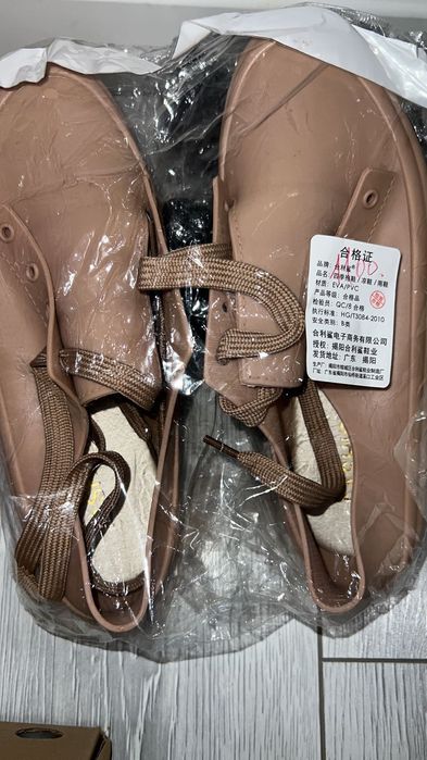 Новые женская обувь