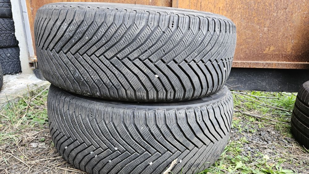 2бр гуми 215 55 17 дот 24 мишелин michelin