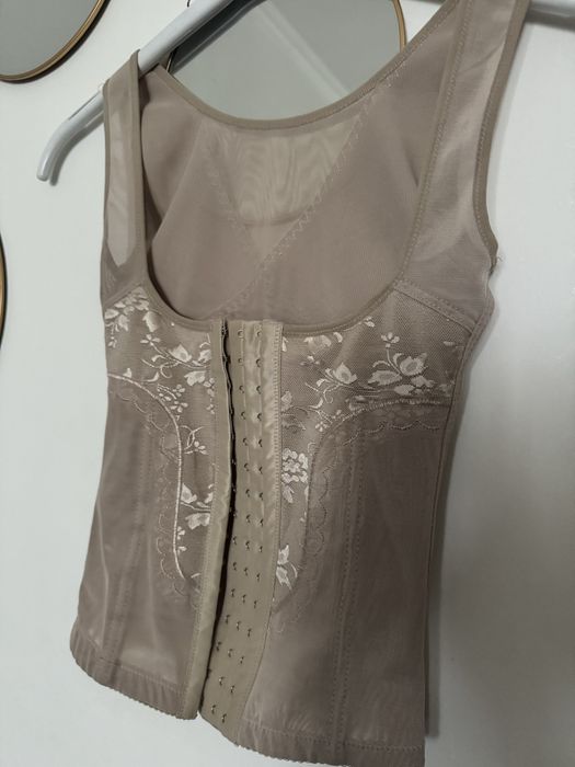 Утягивающее корректирующее боди Германия