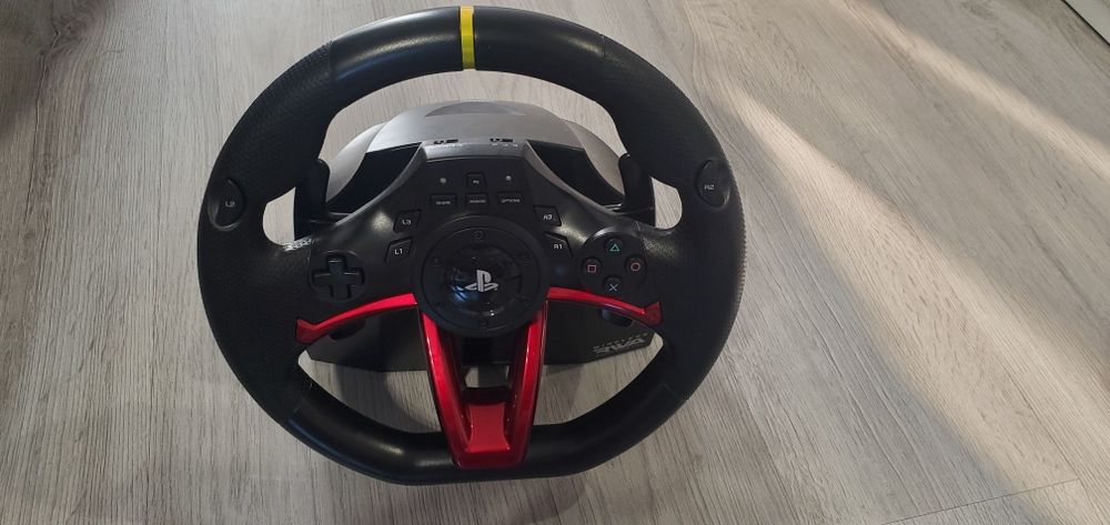 Volan Hori Racing Wheel Apex pentru PlayStation 4.