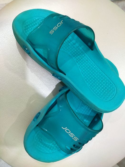 Шлепки , сандалии детские