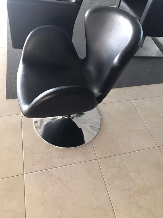 Фризьорски стол BOB ROUND - черна основа