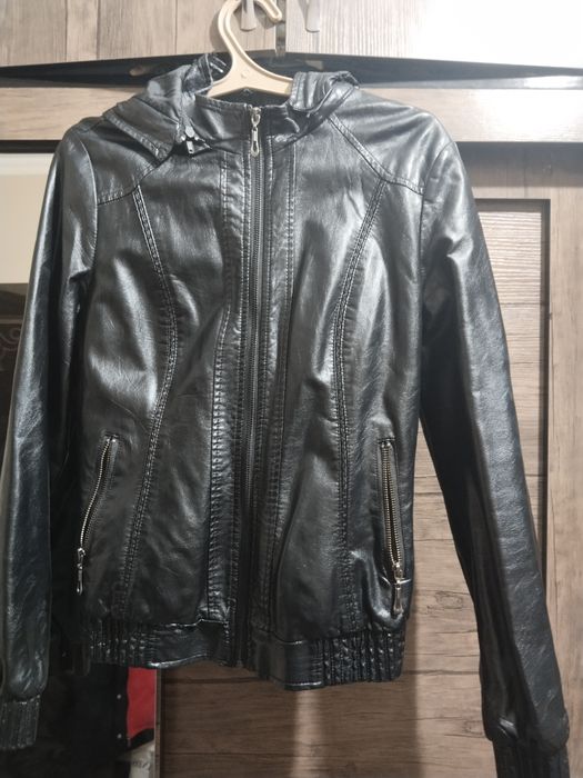 Продам куртку...