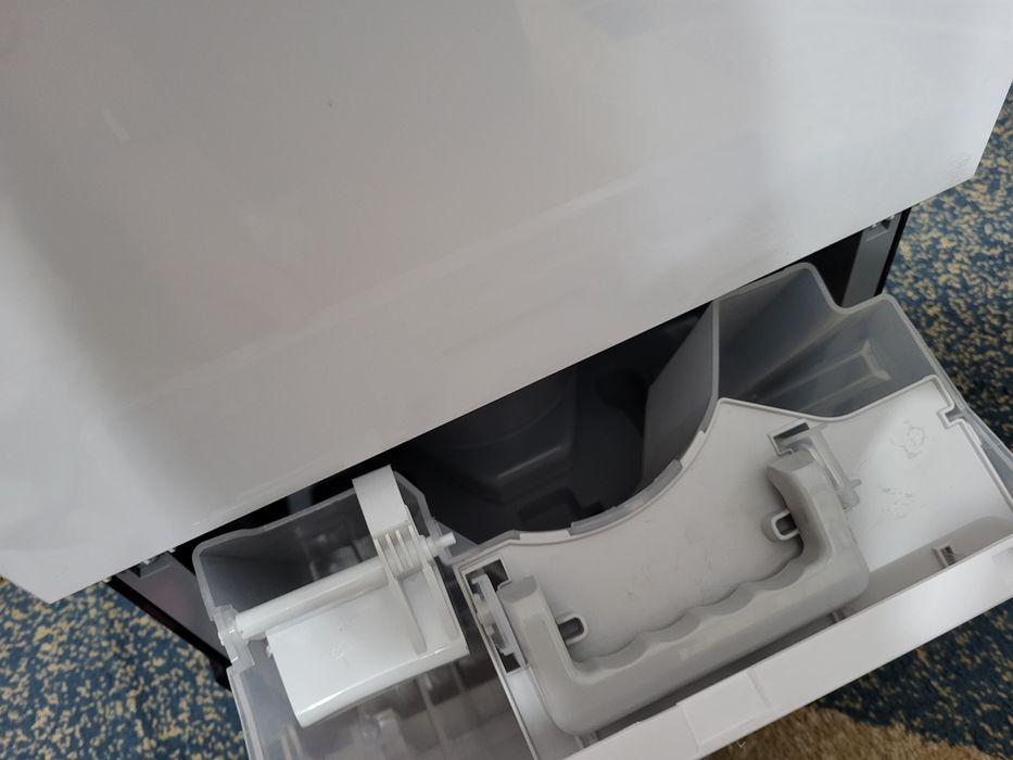 Осушитель воздуха Midea на 30л/сутки