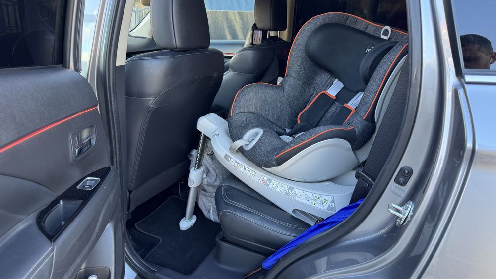 Столче за кола (0-18 кг) Britax Romer DualFix Black Marble