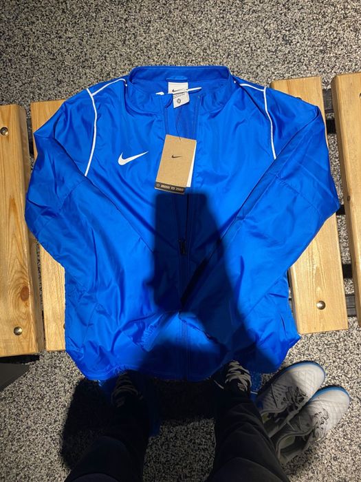 Продаю Найк дождевик