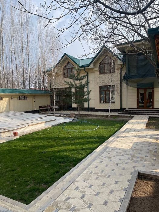 Октошда зу́р жойда евро дача сотилади