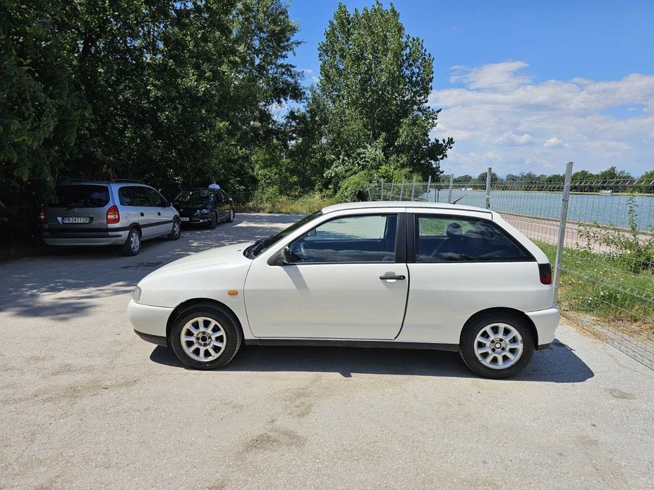 Продавам Seat Ibiza