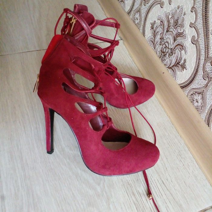 Туфли с закрытым носком