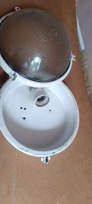 Срочно продам герметичный , светельник!