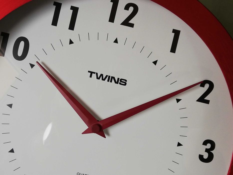 Ceas de perete austriac Twins, 25 cm, mecanism quartz premium Deli