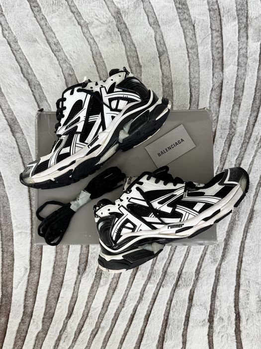 Balenciaga Runner