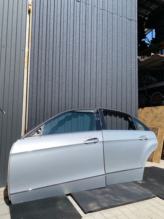 Двери на Мерседес W212