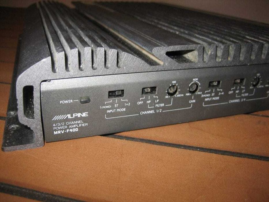 Стъпало за кола Alpine MRV-F400