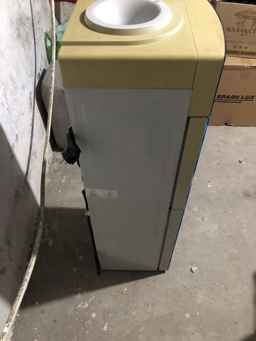 Продам Кулер с холодильником