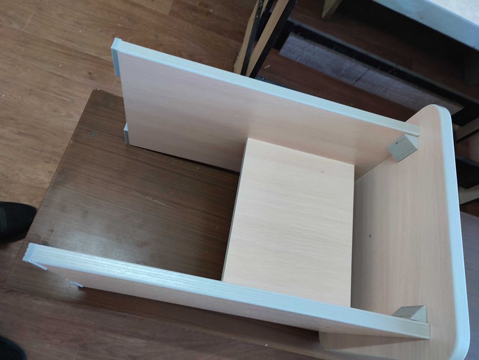 Табурет кухонный три