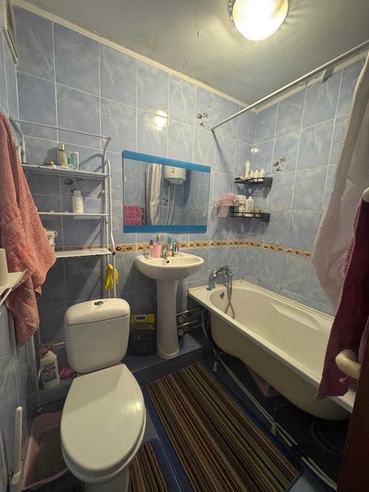 продается 1 ком. квартира в районе КЖБИ