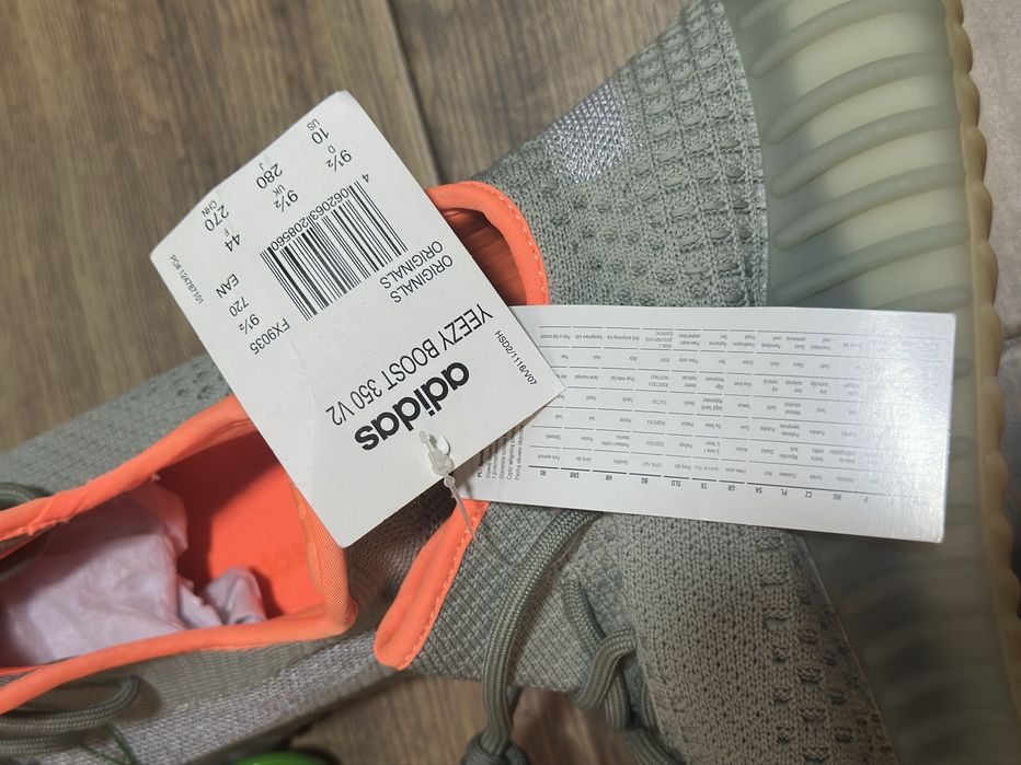 Adidasi Yeezy Boost 350 V2