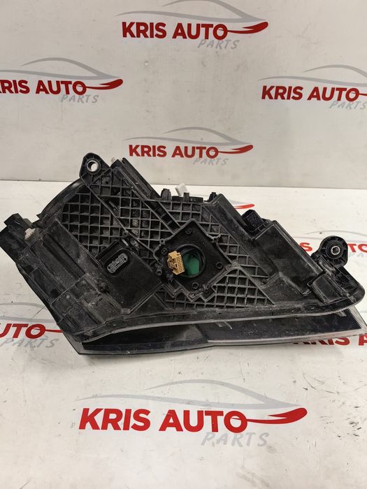 Ляв фар Skoda Superb Xenon LED 2018г